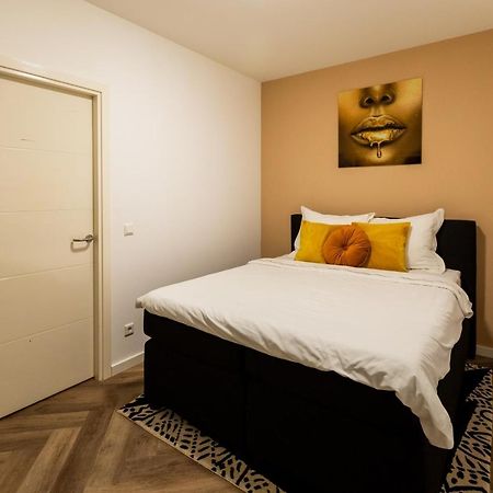 Luxury 100 M2 Appartment In City Centre Of Breda Bagian luar foto