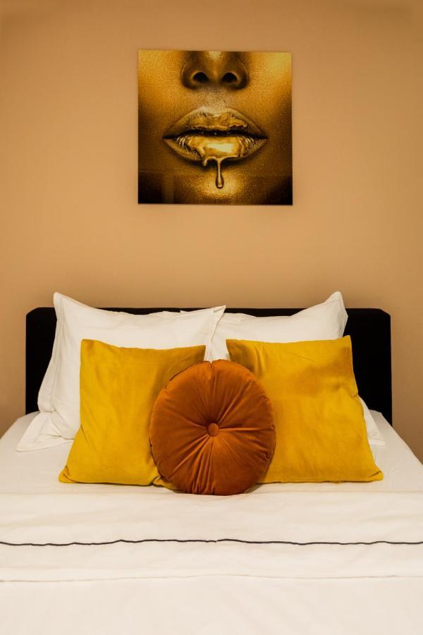 Luxury 100 M2 Appartment In City Centre Of Breda Bagian luar foto